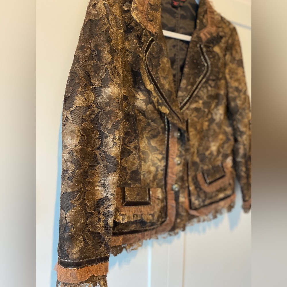 SOLD. Vintage Simon Chang Evening Blazer - Picture 3 of 7